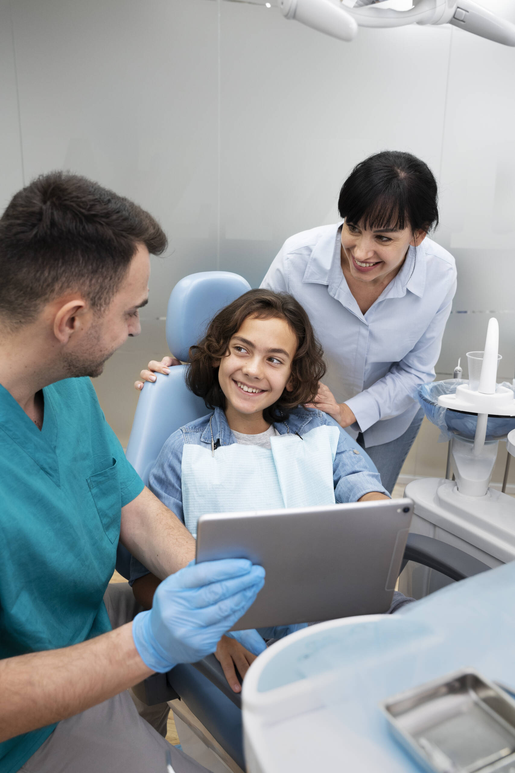 close-up-boy-dentist